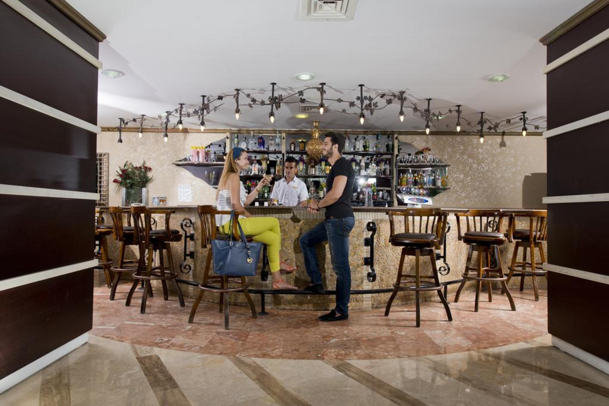 Oz Hotels Incekum Beach Resort & Spa Hotel Okurcalar Extérieur photo